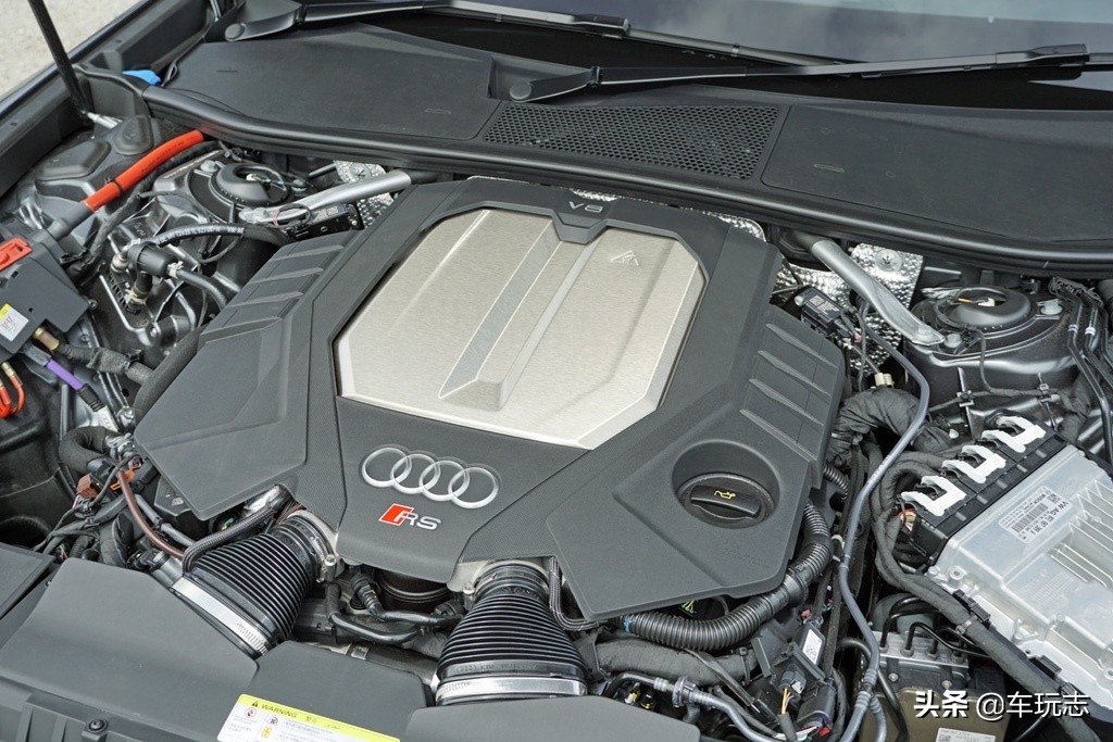2021款奥迪rs6驾驶体验,22款奥迪rs6旅行版
