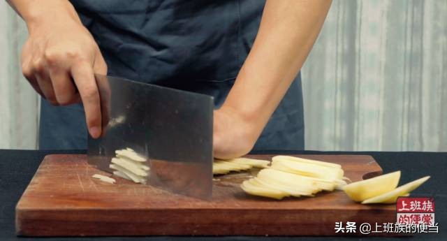 怎样把土豆丝炒得脆,怎样把土豆丝炒的更脆