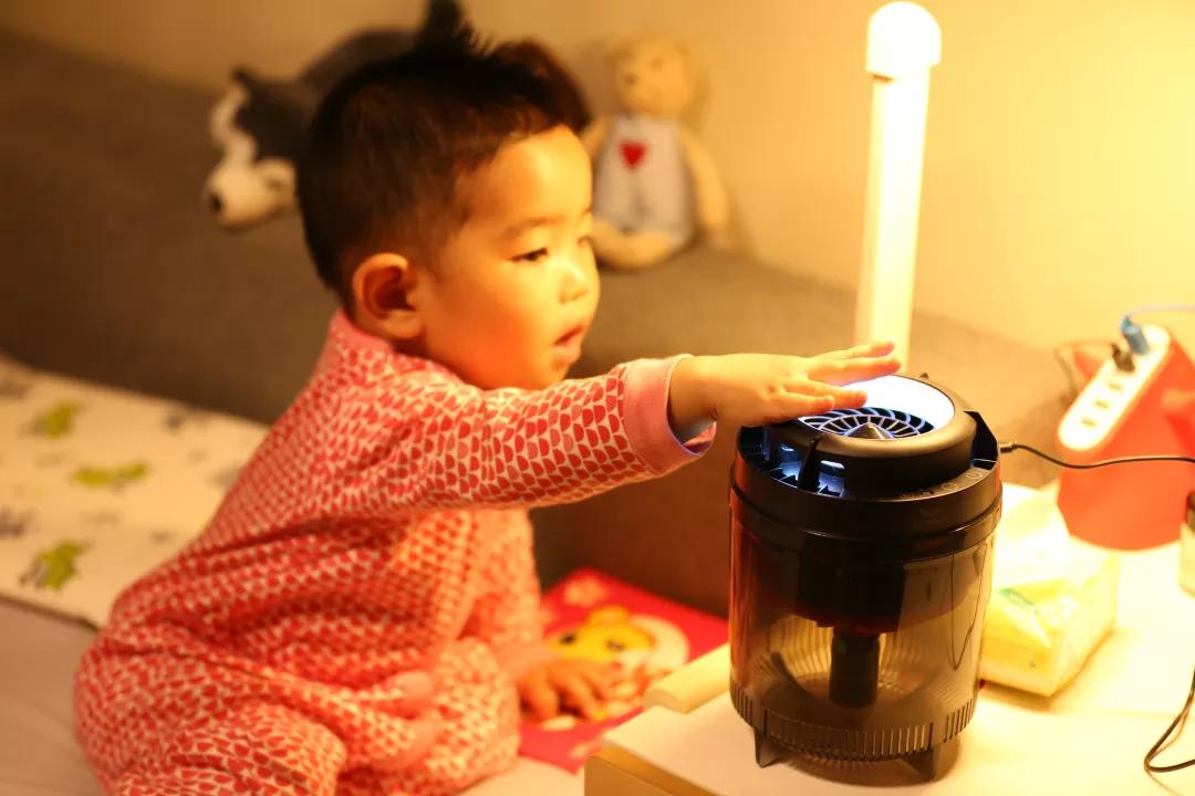 激光灭蚊神器制作,男子发明激光灭蚊子神器