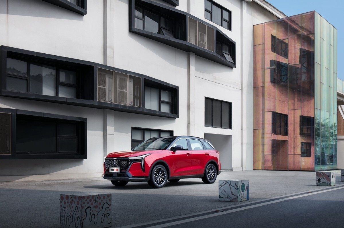 9.89-12.69万元,携手李宁羽毛球,奔腾T55正式跨界上市