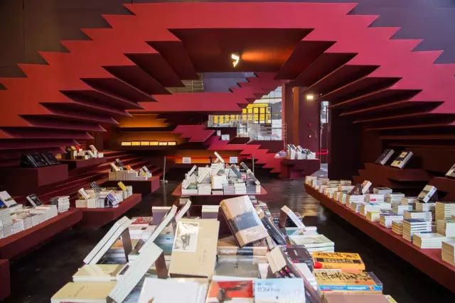 收藏！本期我们精选长沙14家宝藏书店推荐给你~