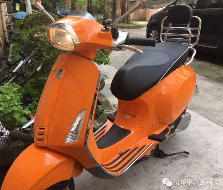 vespa装hfk行车记录仪,vespa摩托车gps装哪