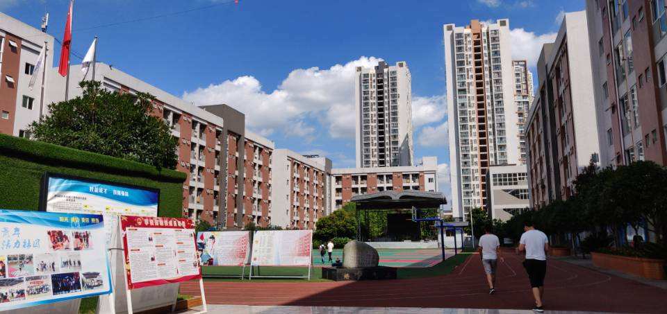 涓浗浜斿喍澶у浠嬬粛,涓浗浜斿喍澶у