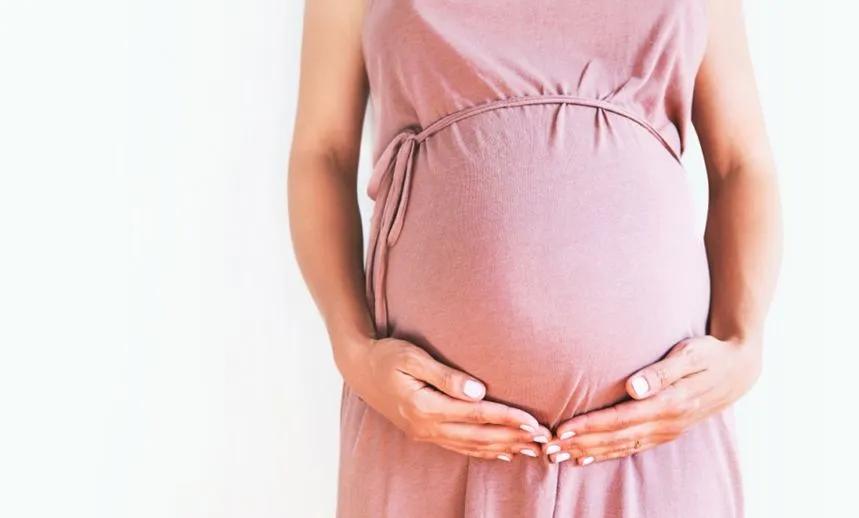 孕妈注意睡姿,孕妇哪些习惯会影响胎位