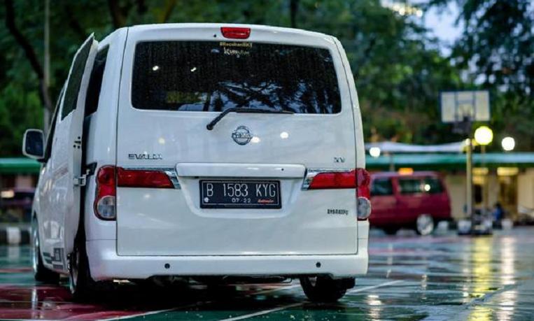 为什么面包车没有小轿车好开,为什么没有黑色的面包车