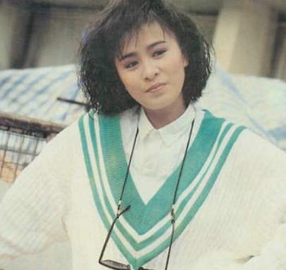 90年代刘嘉玲被三个男劫匪绑,裸照被泄露,10多年后才知道真相