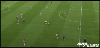 德国足球克罗斯绝杀,德国中场致命弧线克罗斯