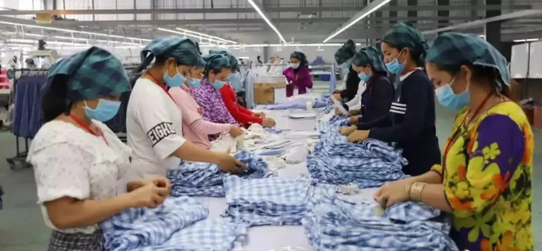 越南服装厂为何有能力从中国夺走Nike、Adidas？一组数据中有答案