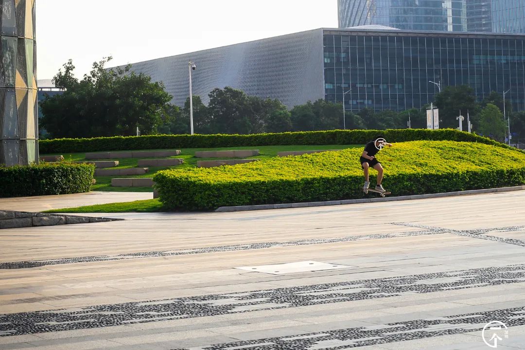 2000万在深圳能买到别墅吗,2000能在深圳租到怎样的房子