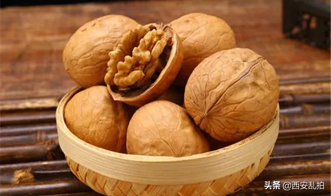 *疆新**十大特产，你都吃过吗？我最喜欢大枣了