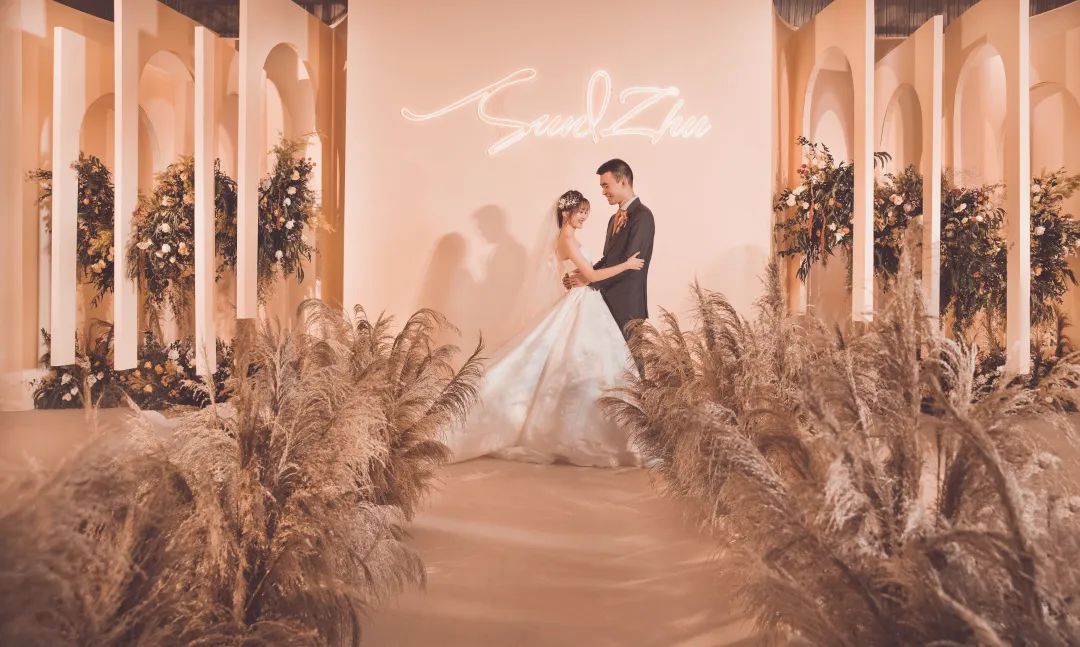 浪漫奢华草坪花园婚礼,充满爱意的婚礼