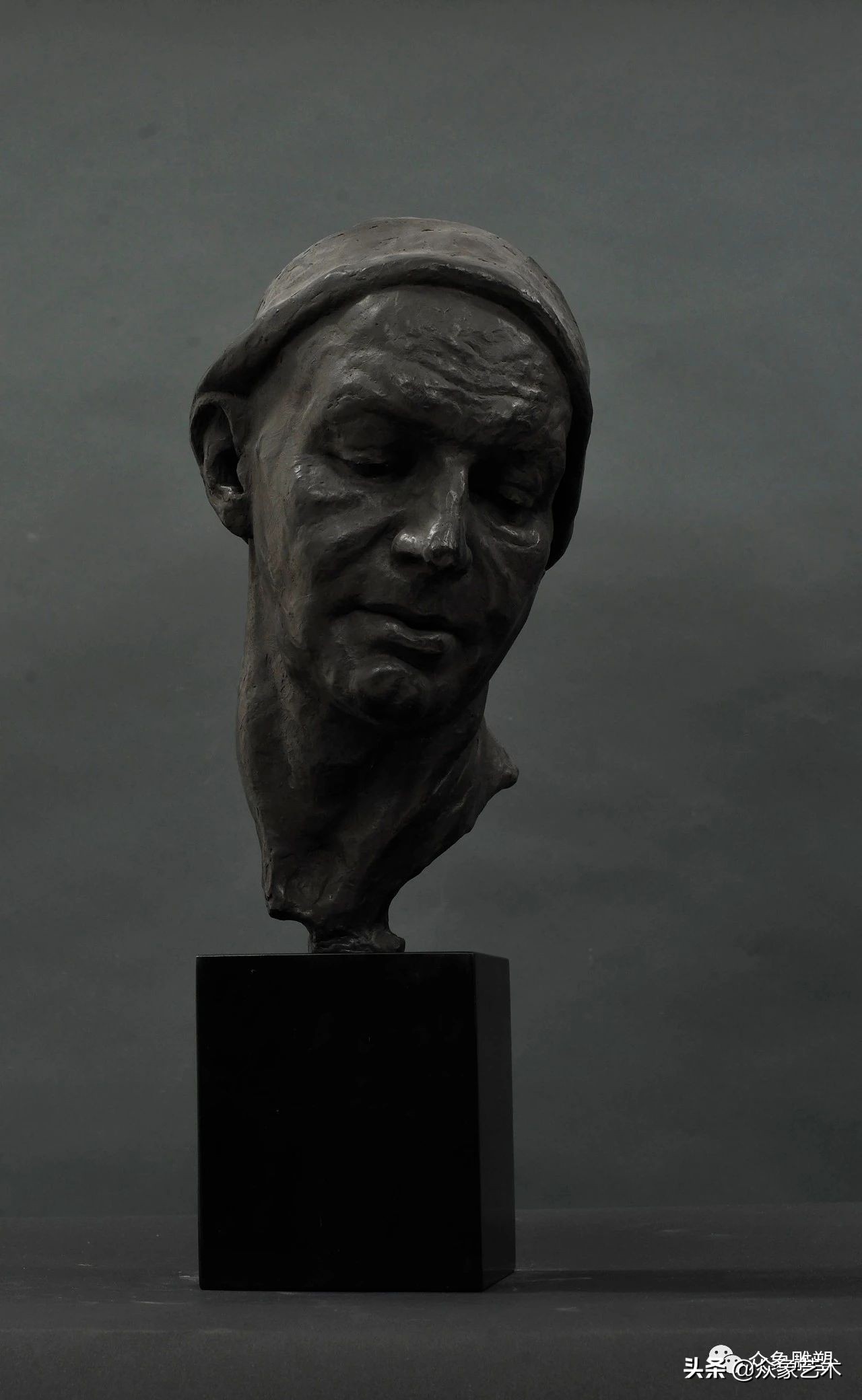 BayasgalanBatmagnai|捕捉“悲伤和失落”