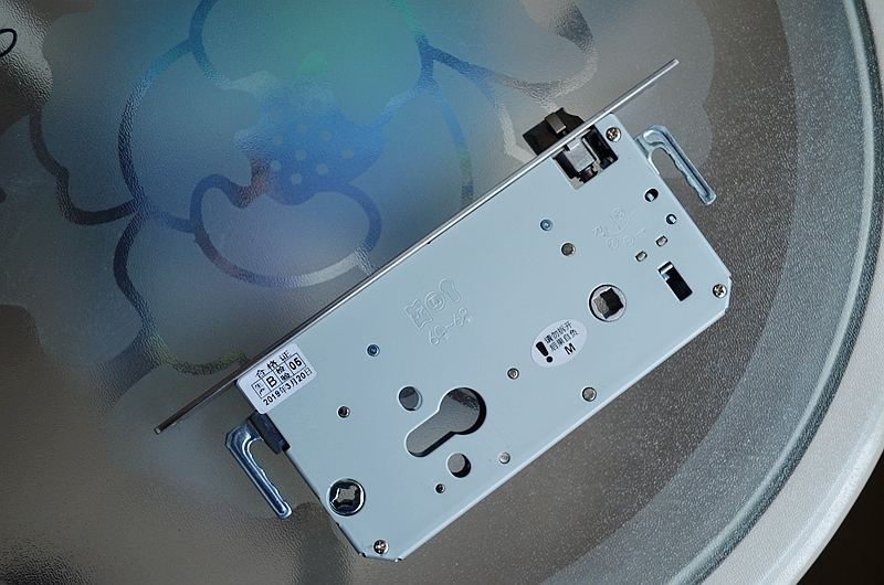 云米互联智能锁安装细节,云米智能门锁锁体是内外一体吗