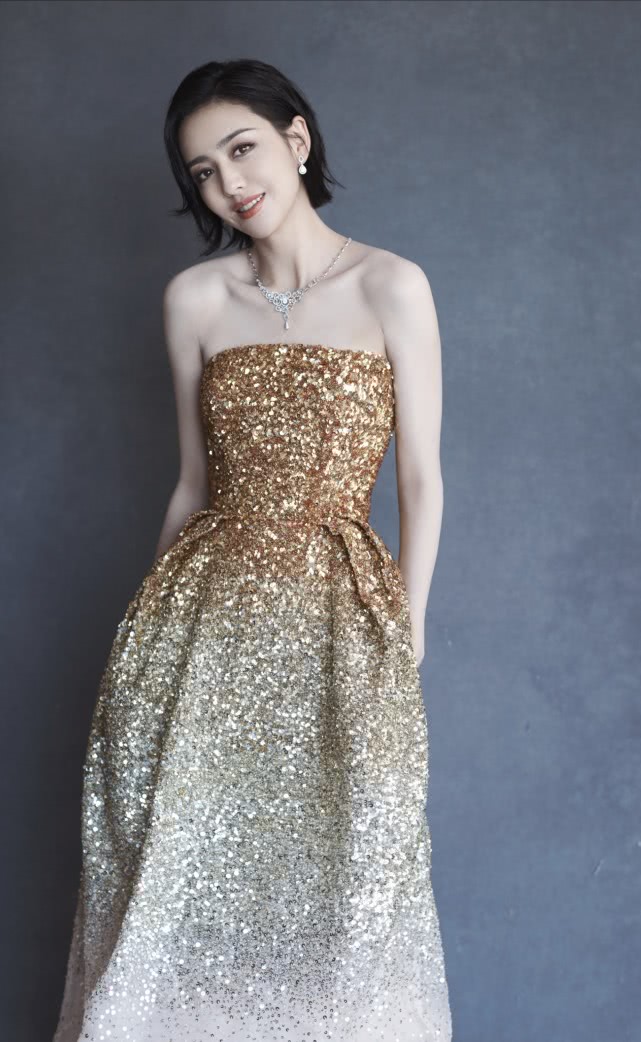 佟丽娅黑色长裙造型,佟丽娅红裙穿搭