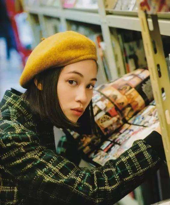 扁头女生留什么发型,扁头发量多发型