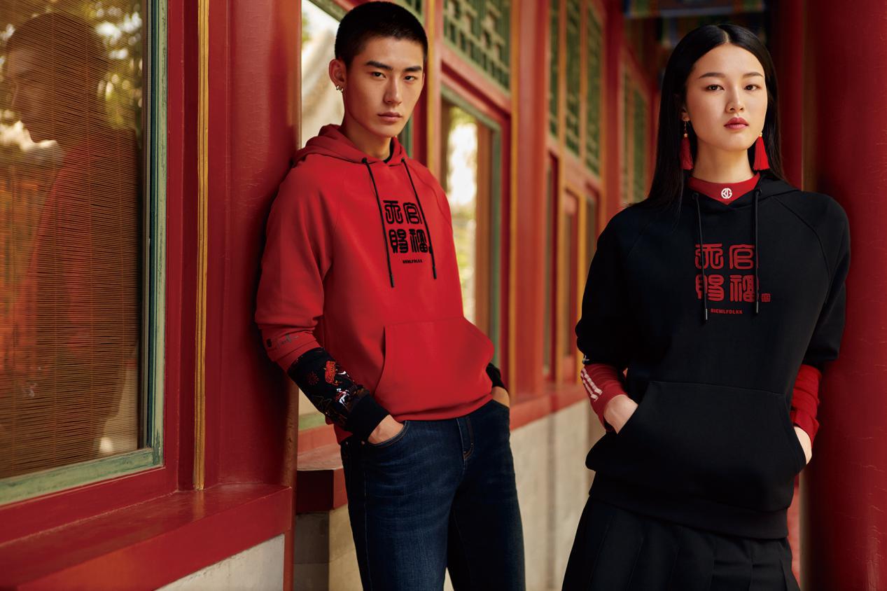 浼楁槦浜浉鏃跺皻搴嗗吀,浼楁槦浜戦泦鏃跺皻鐩涘吀