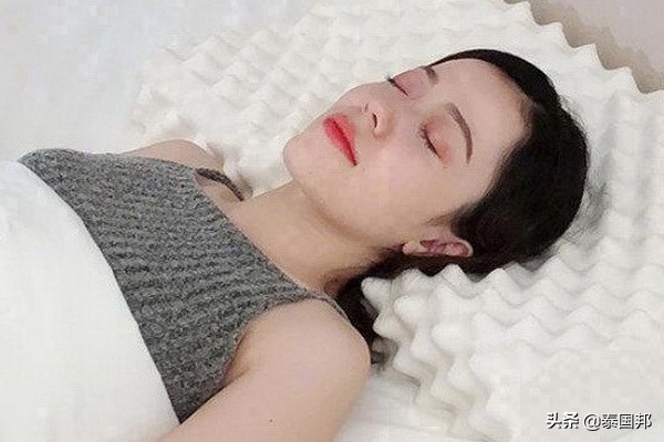 泰国正宗乳胶枕直播间,泰国乳胶枕软不软