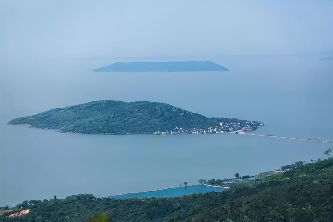 姑苏人都不知道的轻徒步道，穿越万亩茶园，将苍茫的太湖尽收眼底