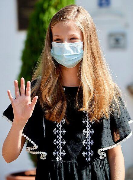 西班牙王后穿zara,zara品牌外穿背心