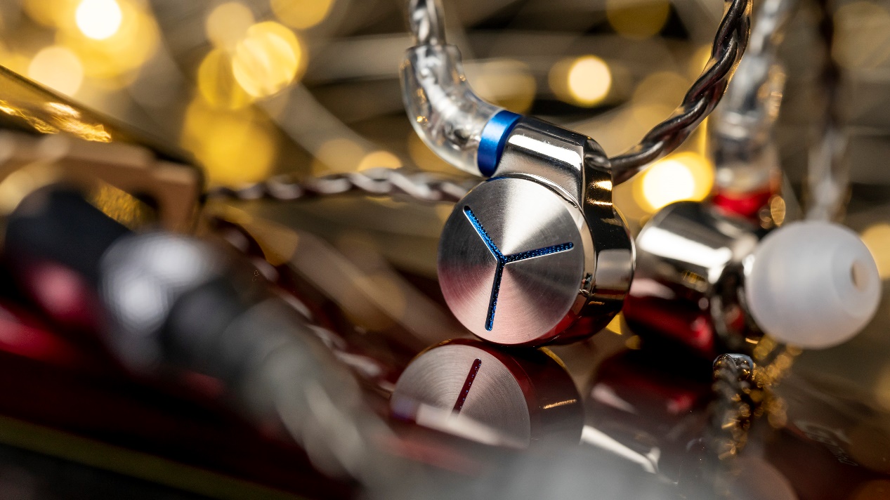 如何用手机做出万元音响音效,怎么用手机播放500赫兹的音乐