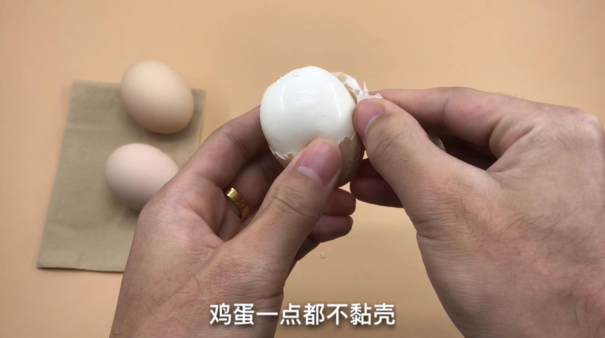 水煮鸡蛋不会烂怎么做,水煮鸡蛋的正确做法不破壳