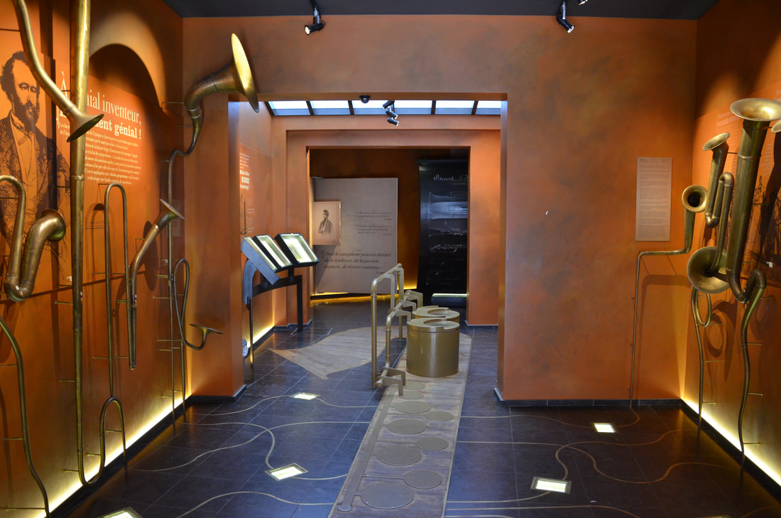 比利时200法郎赏析，萨克斯的名称来源于这位乐器大师的姓氏