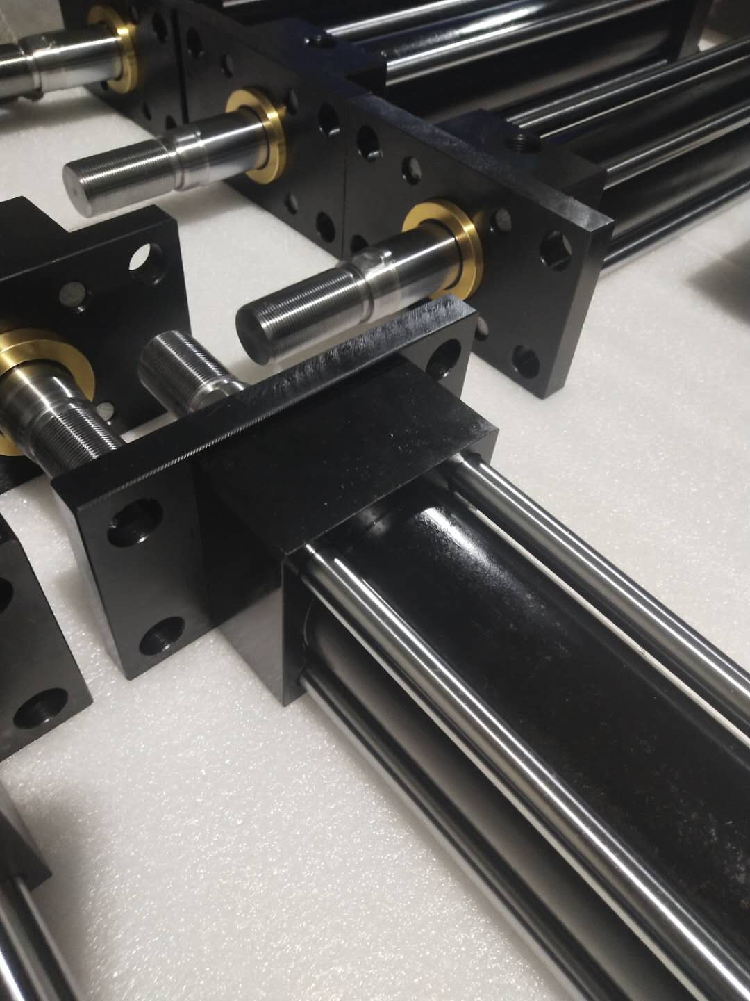 耐用起升油缸解决方案,起升油缸技术指导