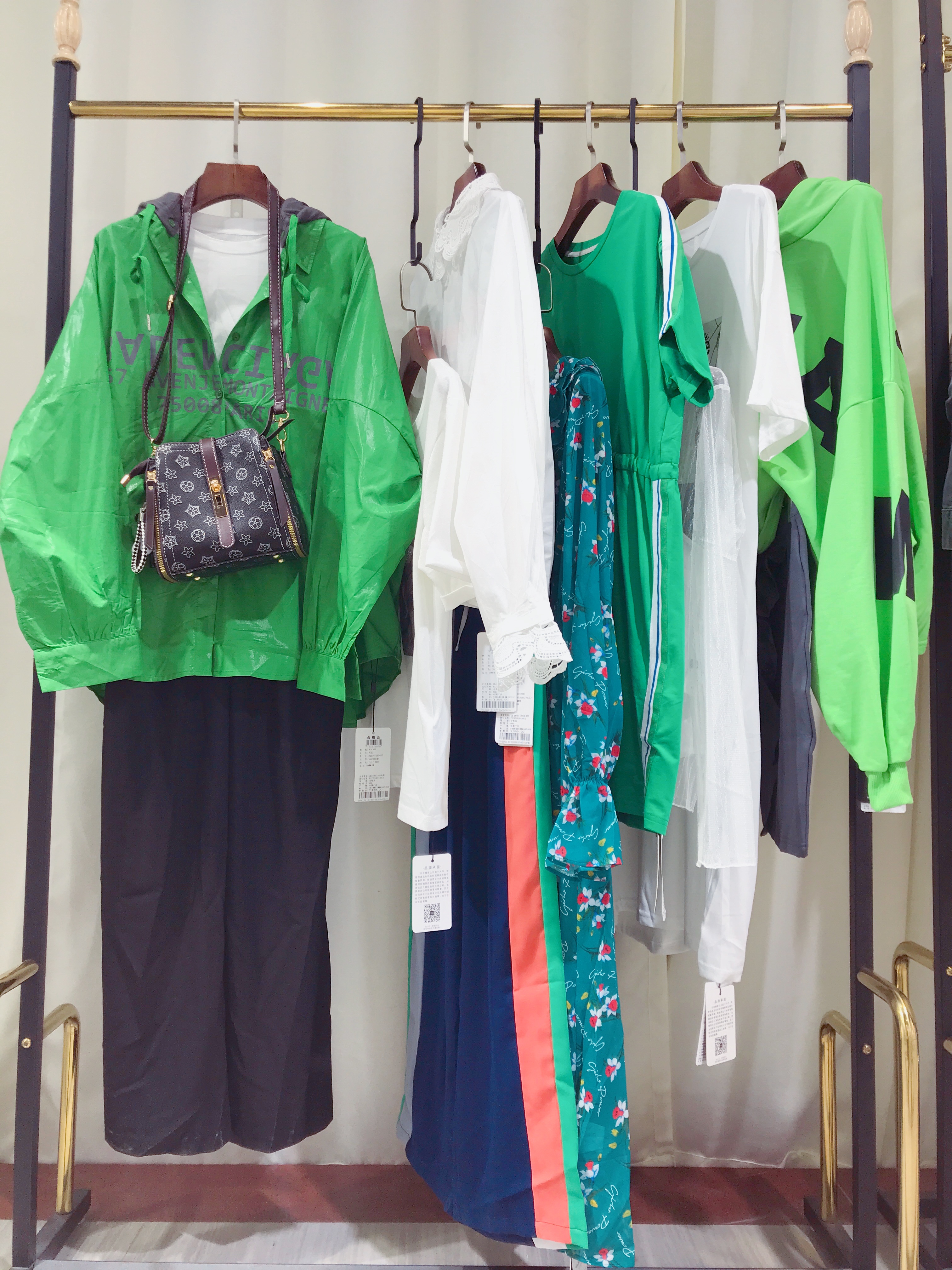 时尚潮牌《YDJ》2020春上新实拍图片，低价批发