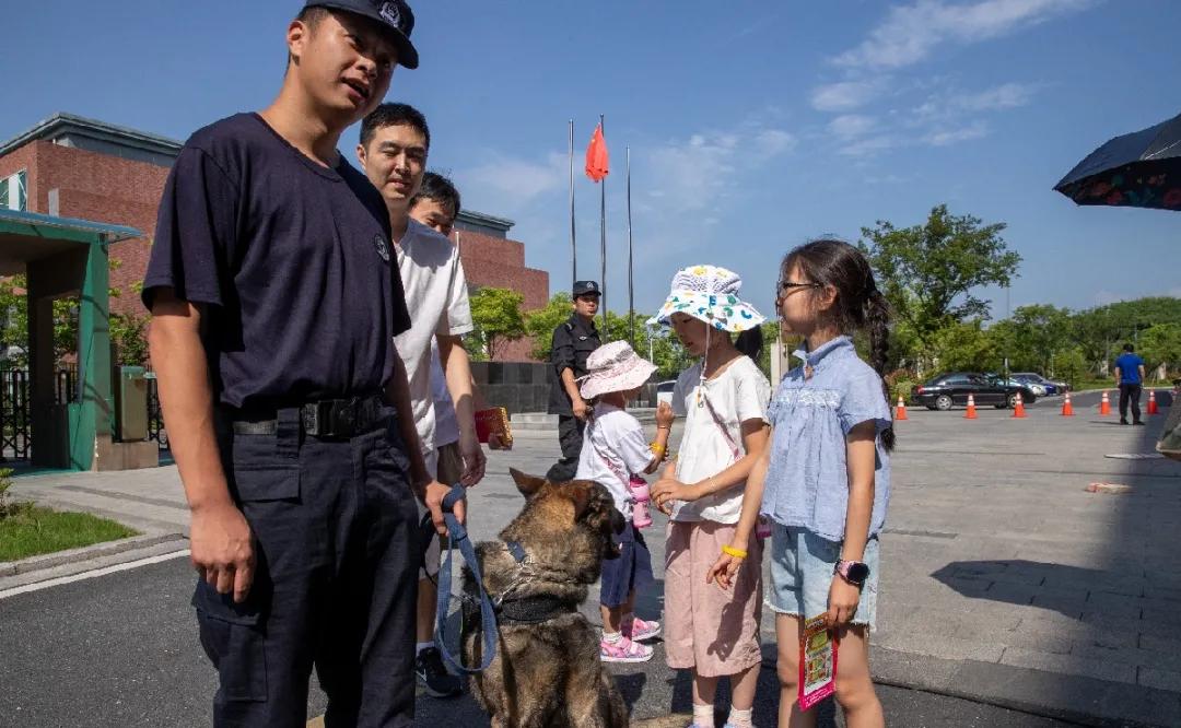爱要爱到意想不到,暖警爱警从心开始