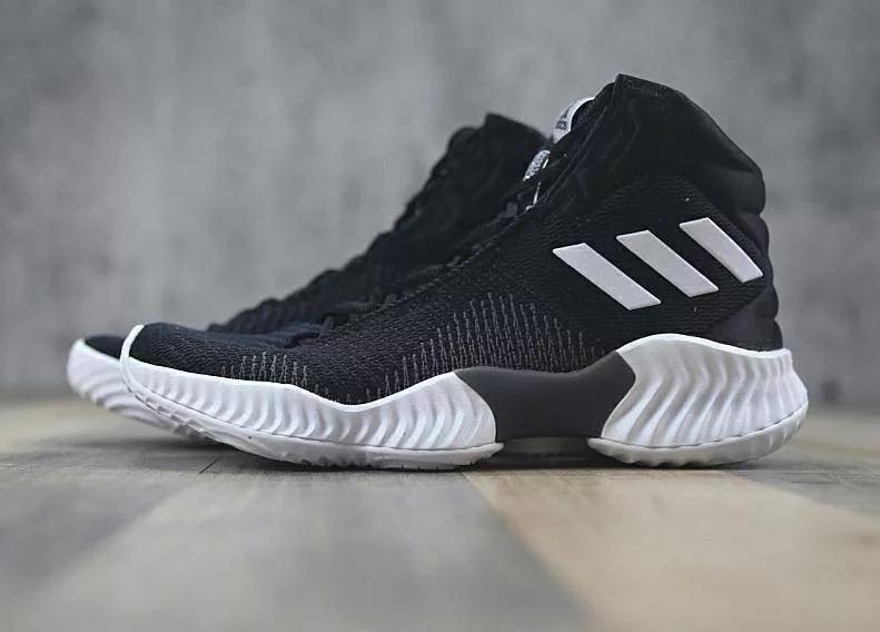 利拉德8新配色发布,利拉德8代适合扁平足吗