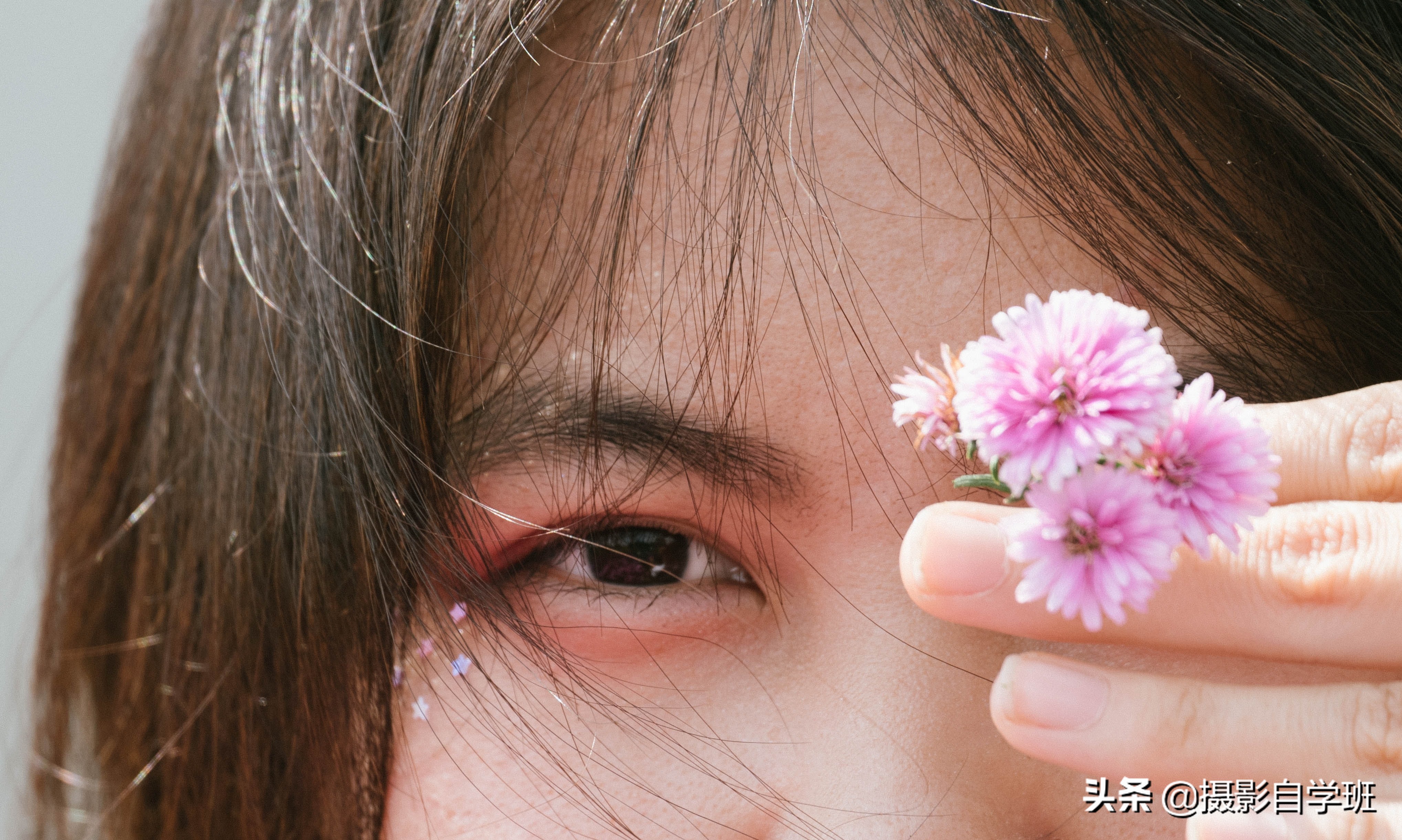 油菜花人像摄影技巧大全,老年人像摄影摆姿技巧大全