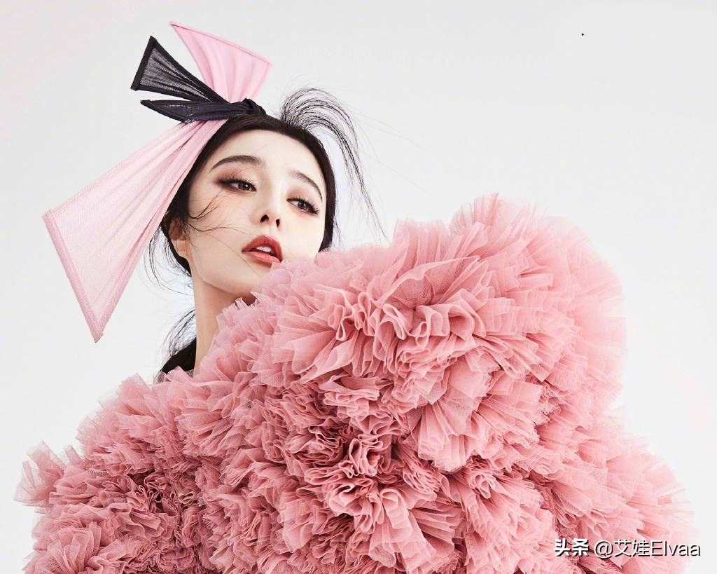 范冰冰圣诞装,范冰冰巴黎时装周高燃