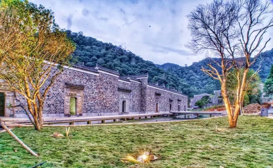 武夷山德懋堂|270万起旅居武夷山临溪别墅，遍访先贤遗迹！看云海、逛古村、品香茗，每天都生活在山水画中