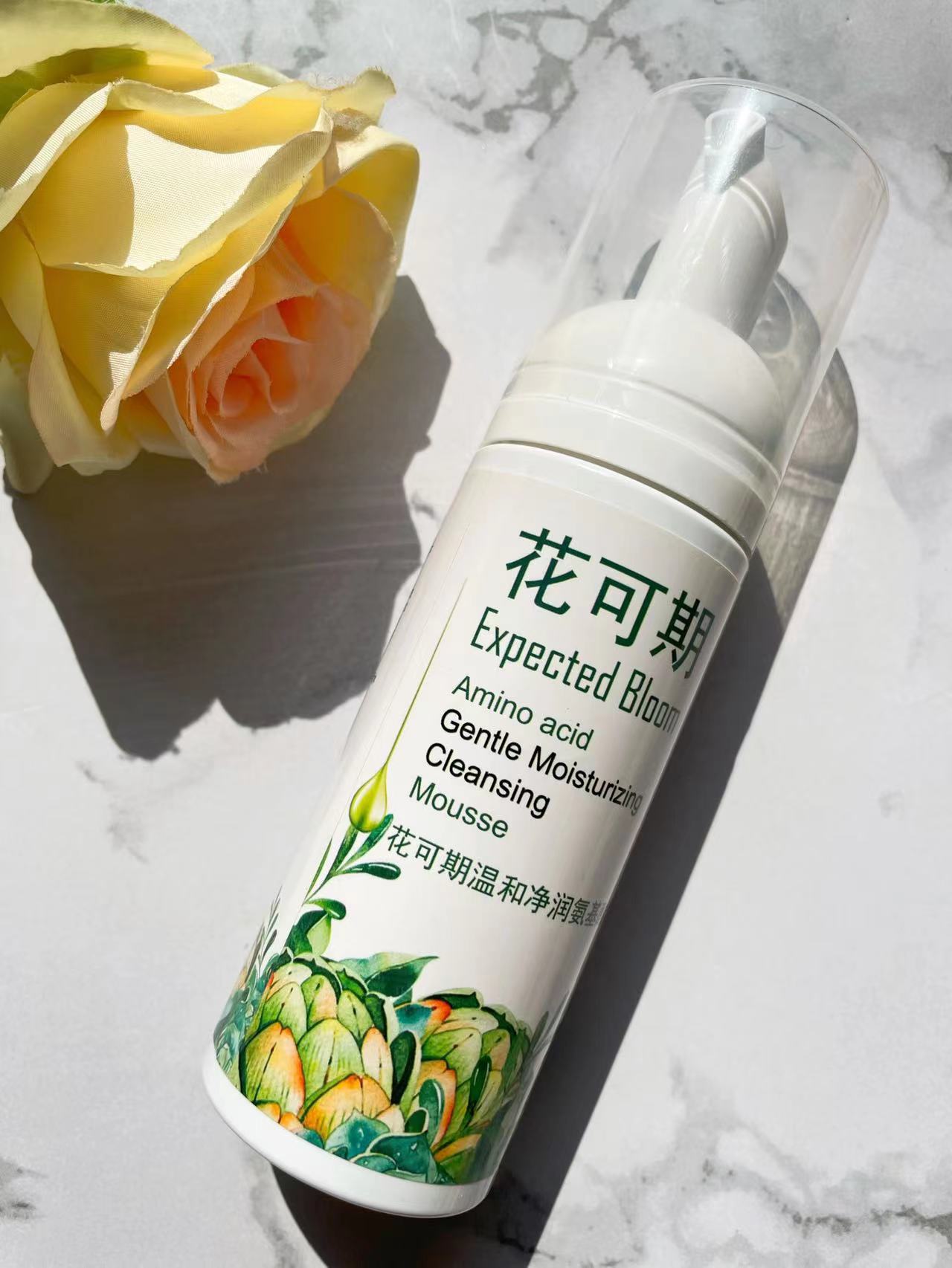 皮肤暗沉用什么洗面奶,男士毛孔粗大皮肤暗沉用啥洗面奶