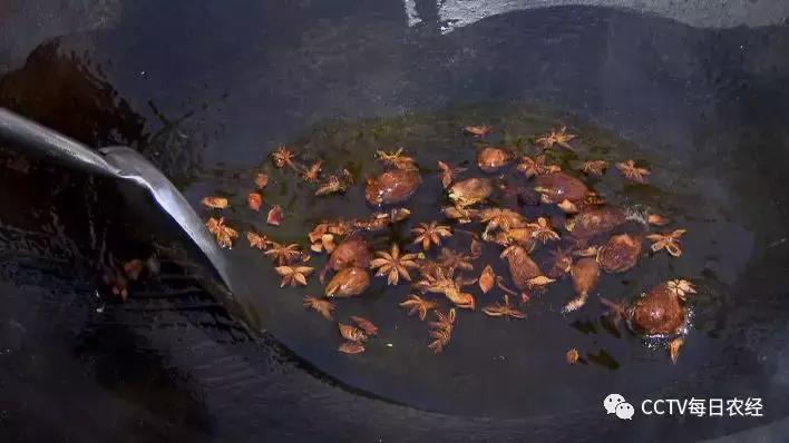 云龙诺邓火腿加工,云龙矮脚鸡