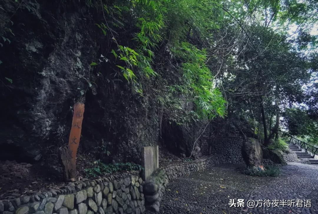 凤凰古城边城沈从文,凤凰古城沈从文边城