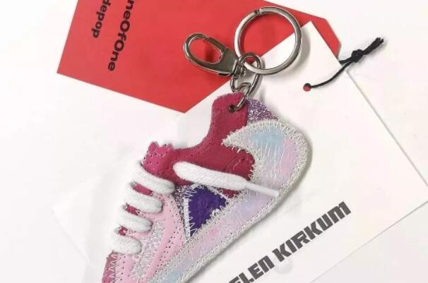 嗜鞋如命的人把鞋穿坏了怎么办？学她拆了重组！我还能再穿30年