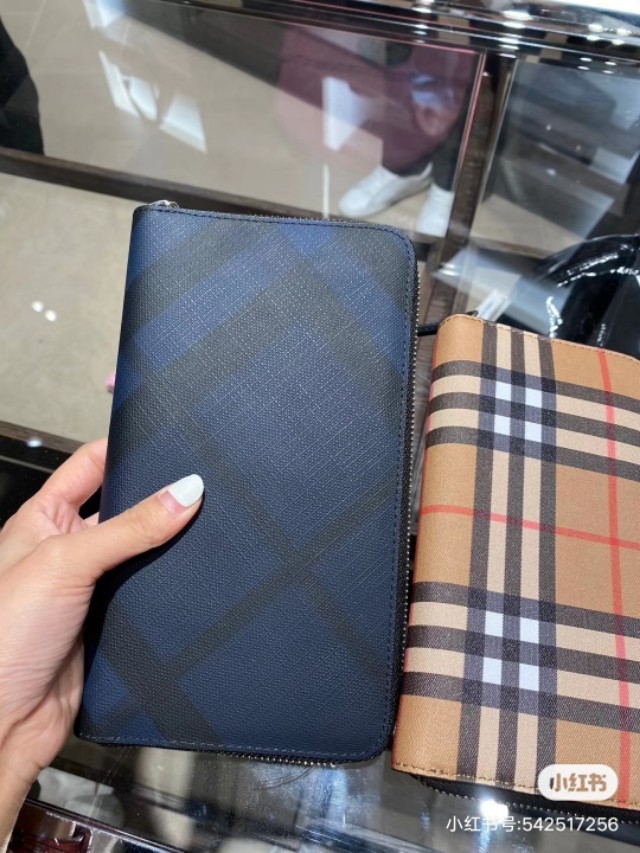 李小璐带你走进Burberry巴宝莉，其实很便宜