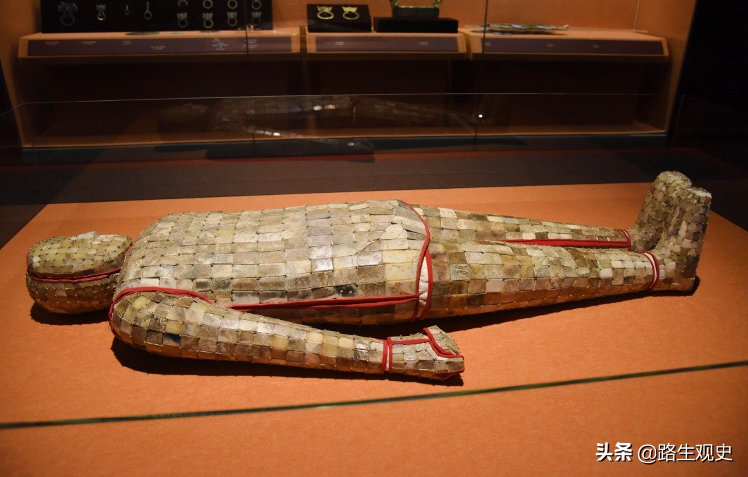 *疆新**有2座山，让黄金与美玉在2500年前相遇，影响了中国人的审美