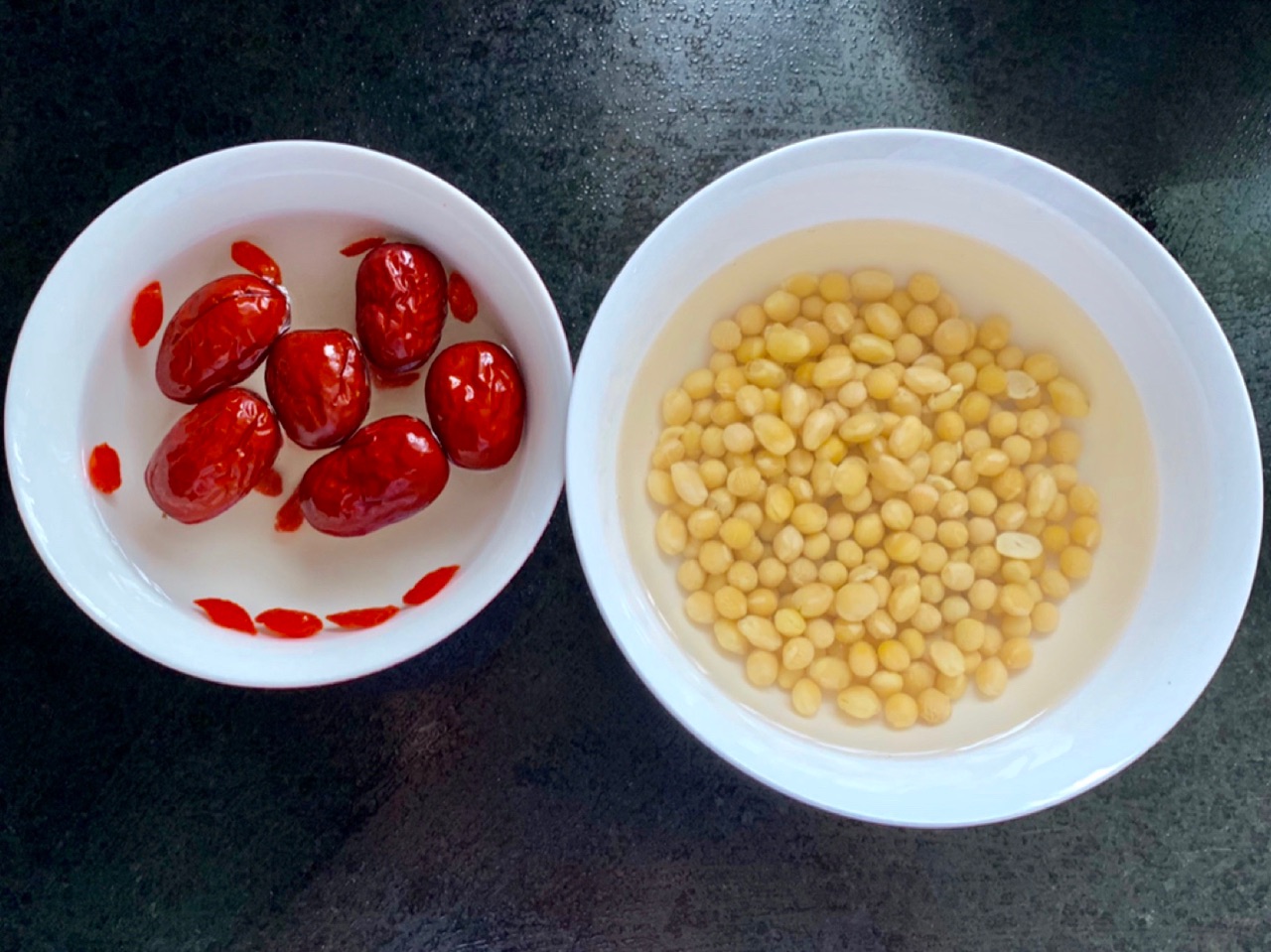 黄豆炖猪蹄清汤咸了又加了水,黄豆炖猪蹄酸甜味