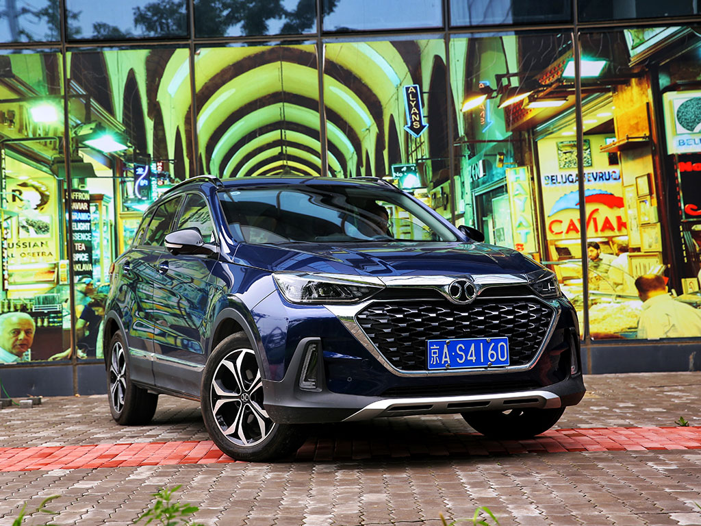 场爷撩车：5.99万起售的SUV如何让5位编辑对它的态度发生大转变？