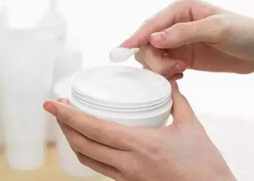 护肤品这几款千万别用,看起来很恶心但是很好用的护肤品