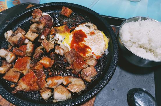 坐拥“专属地铁”,有7大美食集结地!东北这所大学“顶尖”配置太绝!