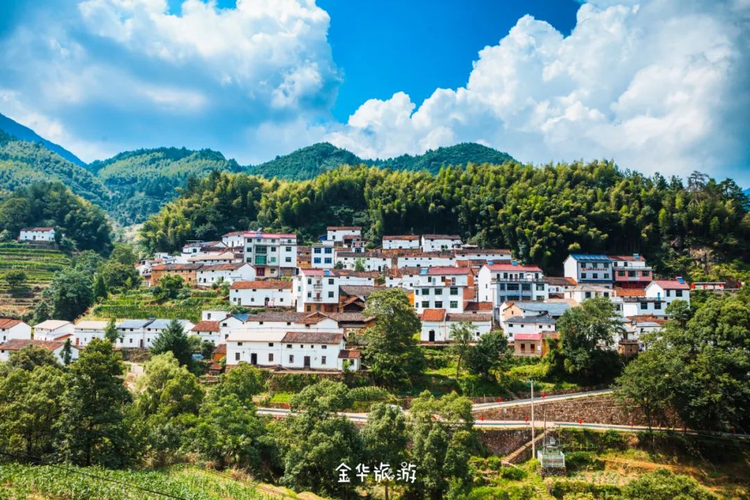 藏在崇山峻岭深处的世外桃源,藏在深山老林里的世外桃源