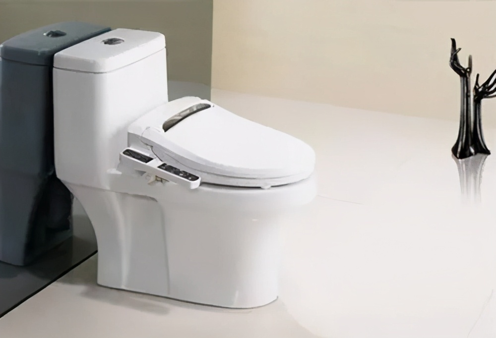 卫生间有臭味是楼上的原因吗,卫生间总有一股臭味怎么找原因