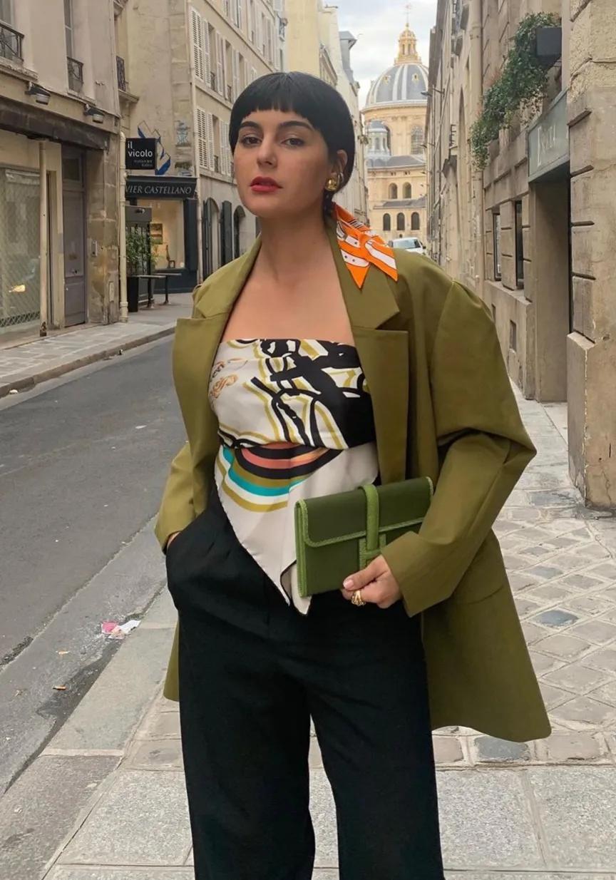 丝巾的100种系法,90x90方形丝巾的系法慢动作视频