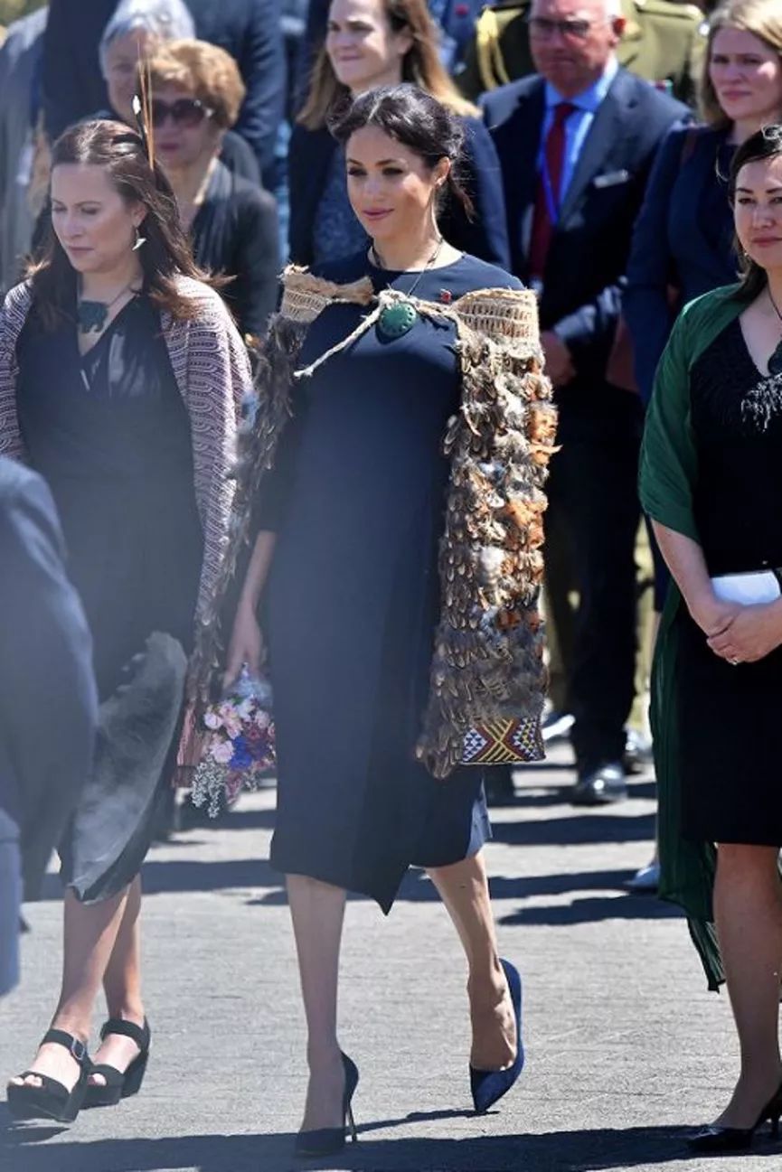 英国皇室Meghan大肚花过百万买孕妇装！