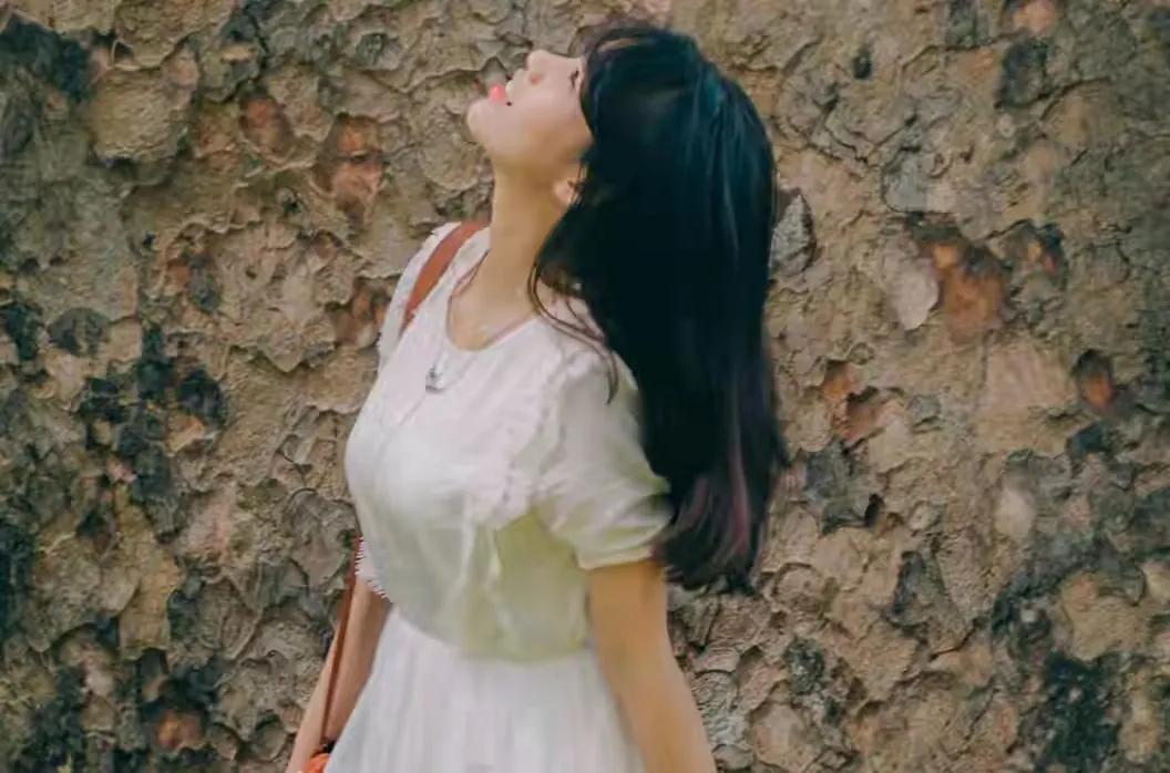 第1次来大姨妈会有什么反应,你们第一次来大姨妈经历是什么