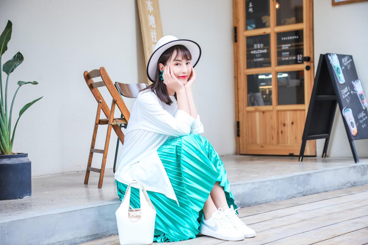 拍照必备的8个pose,今天分享几个实用的拍照姿势