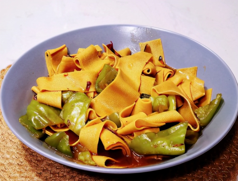 炒豆皮出水吗,炒豆皮怎么炒才最好吃